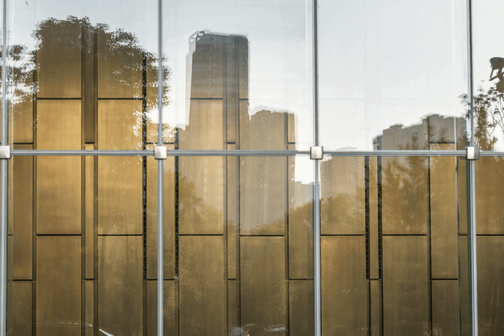 Tinted or UV-Coated Glass (1) (1) (1)